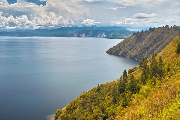 ทะเลสาบโตบา Lake Toba อินโดนีเซีย