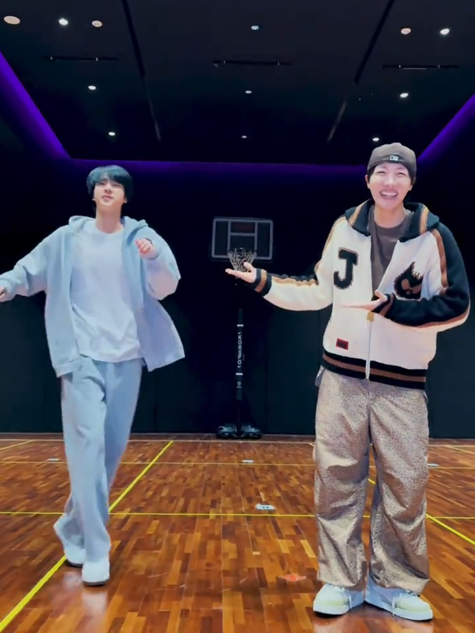 BTS 쩨호오오오옵 사랑해, 사랑한다고😮 나랑 챌린지 찍자~~~!!!  jhope_SweetDre....