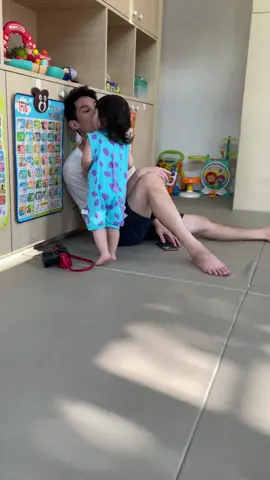 ป่ะป๊าอยากหอมลูกสาวแหละ TV HOST / MC / ACTOR
HUSB.... Kankantathavorn ❤️ ผู้ติดตาม 0 คน ผลงาน 0 คลิป ได้หัวใจ ดวง ป่ะป๊าอยากหอมลูกสาวแหละ TV HOST / MC / ACTOR
HUSB....