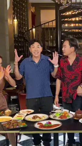 Nui Sujira Aroonpipat ทุกอย่างเกิดขึ้นไวมาก😅🤣 อย่าให้เค้ารู้ตัวค่ะ😄 สวัส....